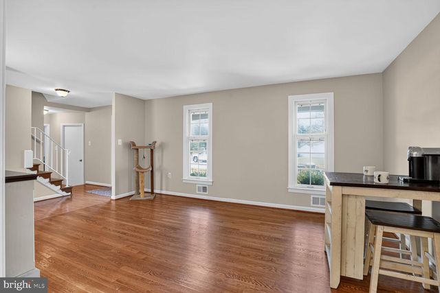 5811 OTTAWA RD, Centreville, VA 20120