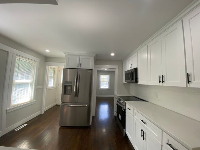 19 Healy Rd, Worcester, MA 01603