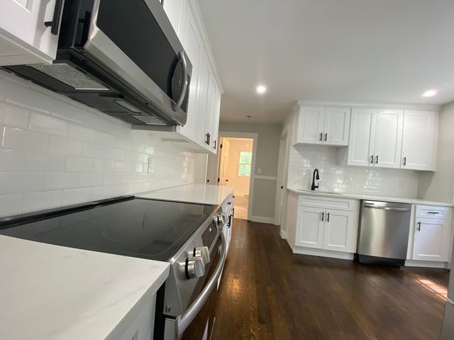 19 Healy Rd, Worcester, MA 01603