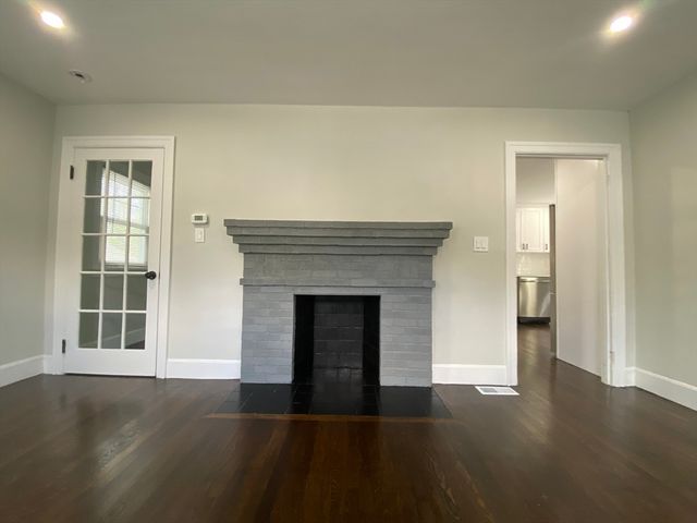 19 Healy Rd, Worcester, MA 01603