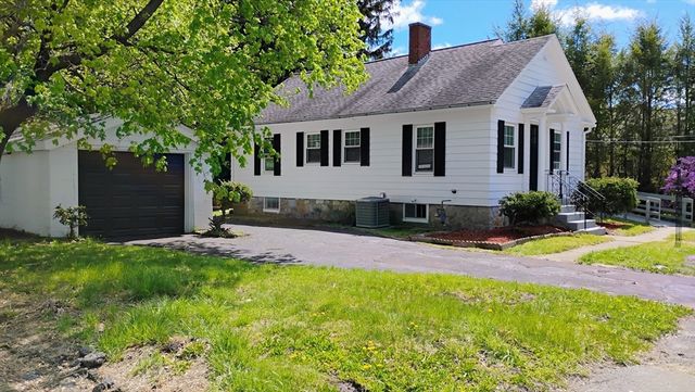 19 Healy Rd, Worcester, MA 01603