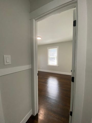 19 Healy Rd, Worcester, MA 01603