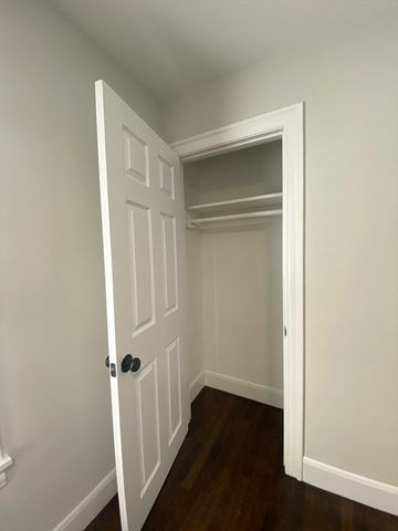 19 Healy Rd, Worcester, MA 01603