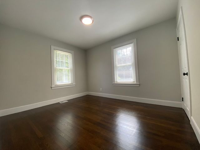 19 Healy Rd, Worcester, MA 01603