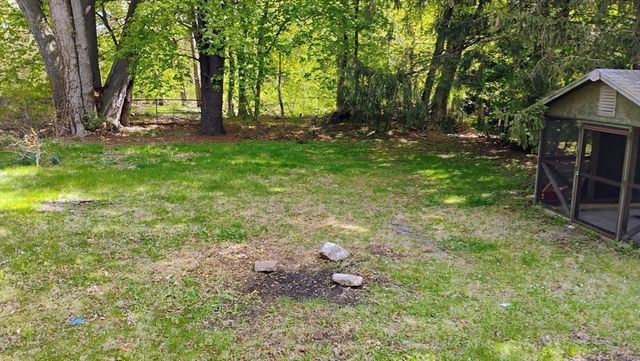19 Healy Rd, Worcester, MA 01603
