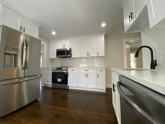 19 Healy Rd, Worcester, MA 01603