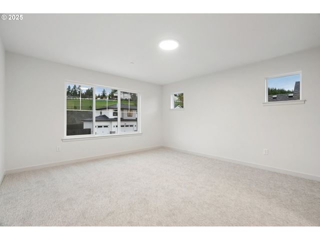 142 W 20TH Way, La Center, WA 98629