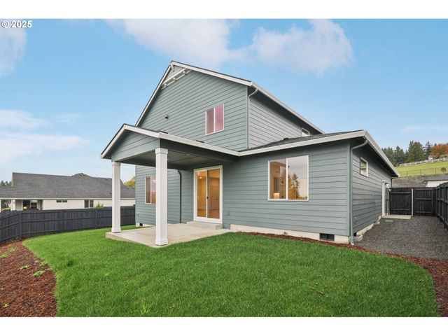 142 W 20TH Way, La Center, WA 98629