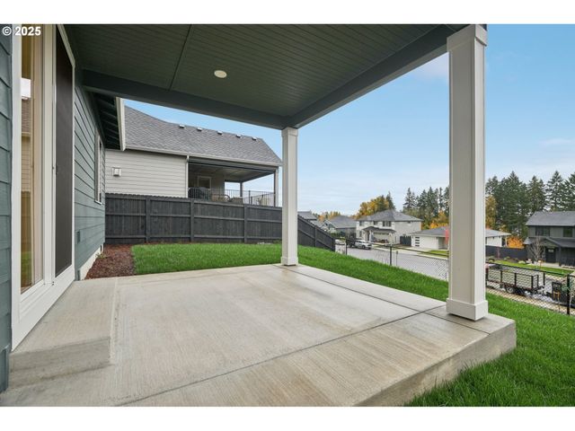 142 W 20TH Way, La Center, WA 98629