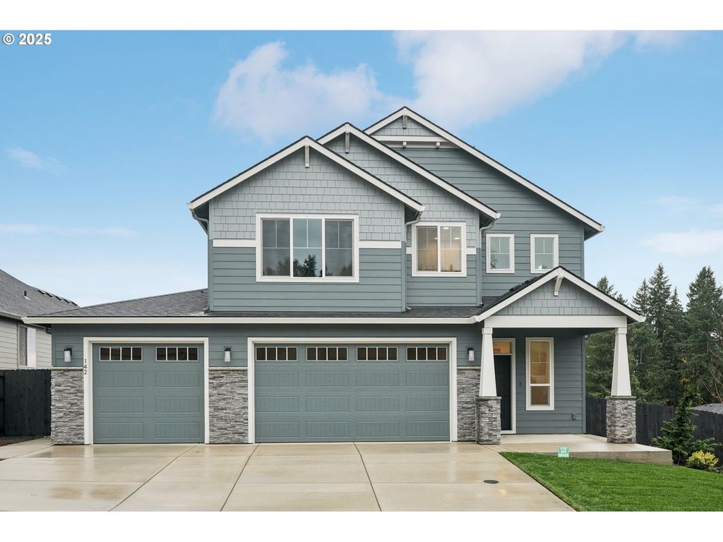 142 W 20TH Way, La Center, WA 98629