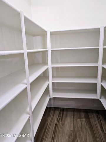 707 W Calle Capotasto, Sahuarita, AZ 85629