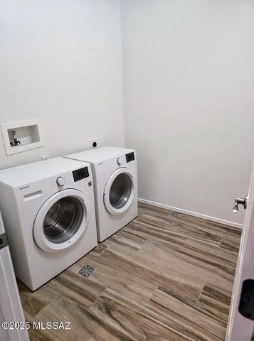 707 W Calle Capotasto, Sahuarita, AZ 85629