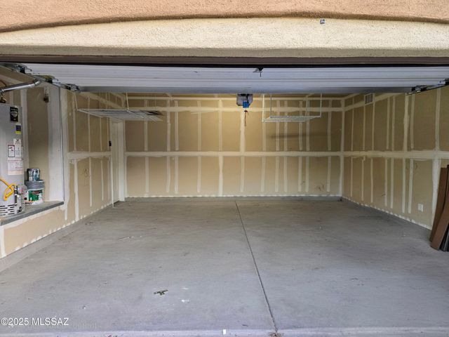 707 W Calle Capotasto, Sahuarita, AZ 85629