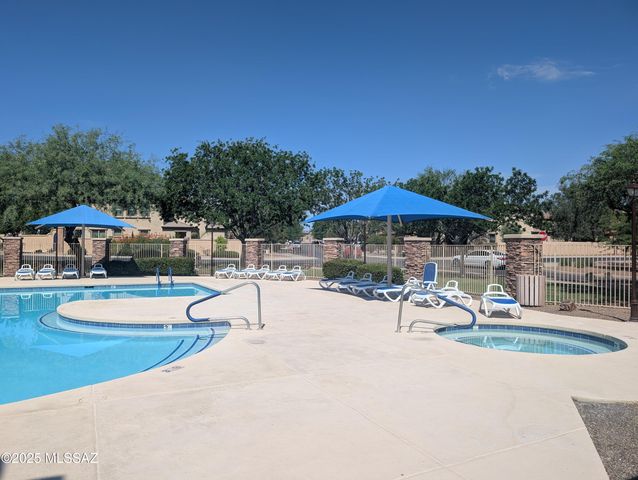 707 W Calle Capotasto, Sahuarita, AZ 85629