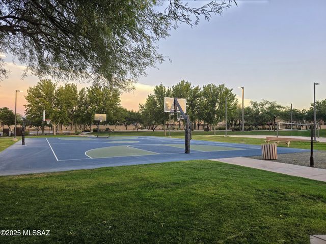 707 W Calle Capotasto, Sahuarita, AZ 85629