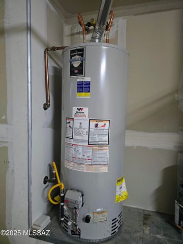 707 W Calle Capotasto, Sahuarita, AZ 85629