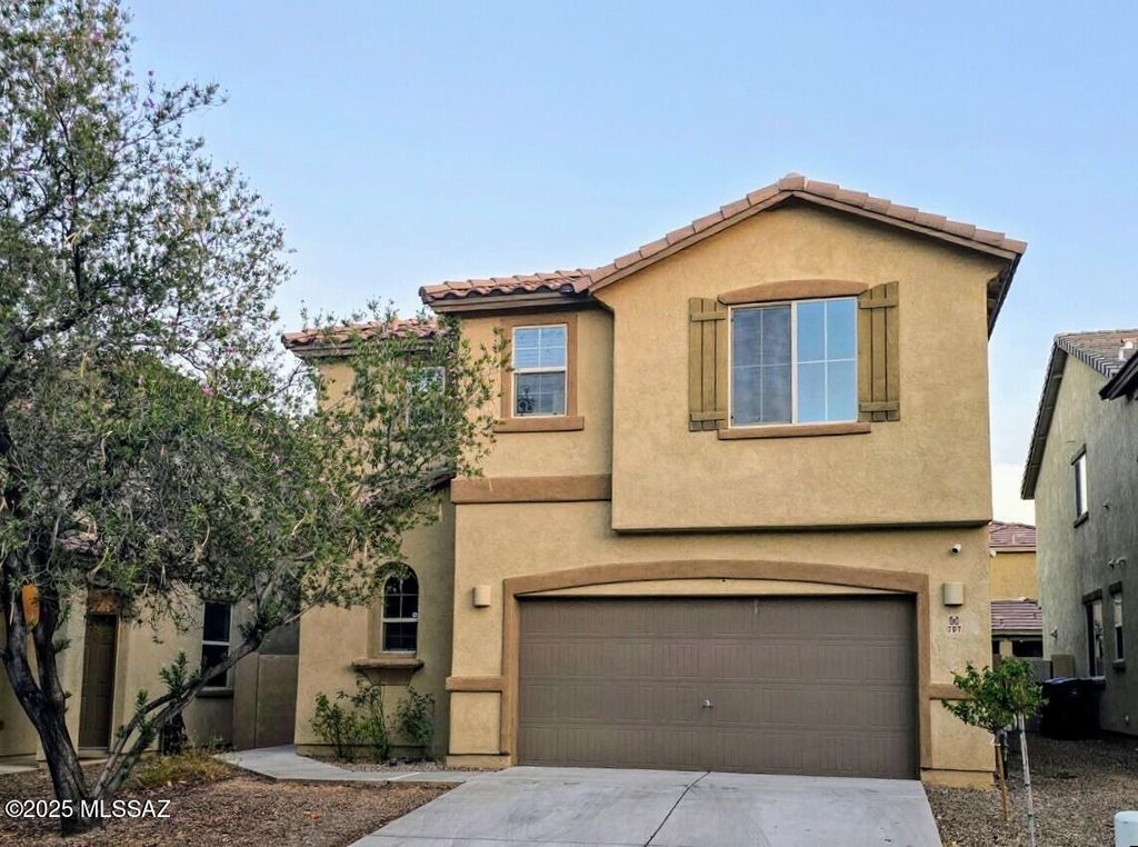 707 W Calle Capotasto, Sahuarita, AZ 85629