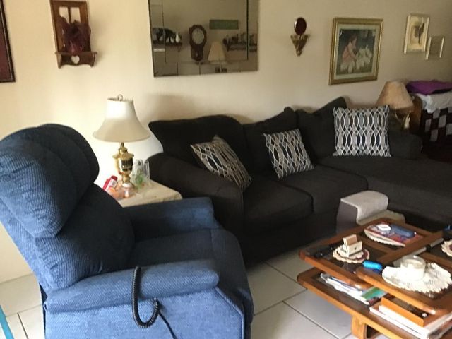 7320 Lake Circle Dr 407, Margate, FL 33063