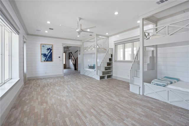 180 Sunrise Ave, Port Aransas, TX 78373