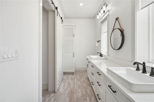 180 Sunrise Ave, Port Aransas, TX 78373