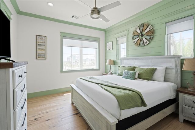 180 Sunrise Ave, Port Aransas, TX 78373