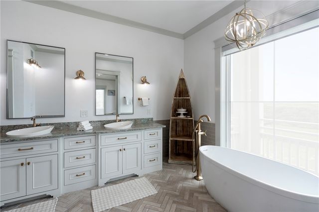 180 Sunrise Ave, Port Aransas, TX 78373