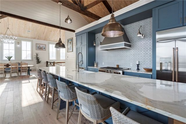 180 Sunrise Ave, Port Aransas, TX 78373