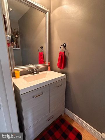 1270 FAIRVIEW DR, Bellefonte, PA 16823