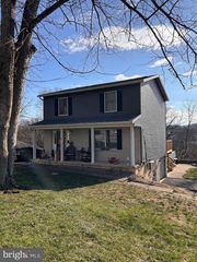 1270 FAIRVIEW DR, Bellefonte, PA 16823