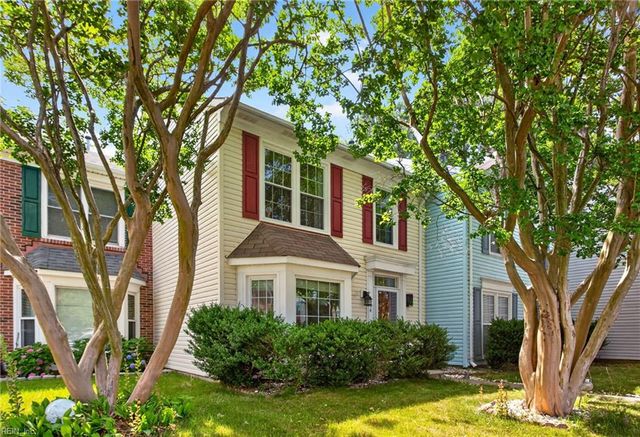 204 Arabian CIR, Yorktown, VA 23693