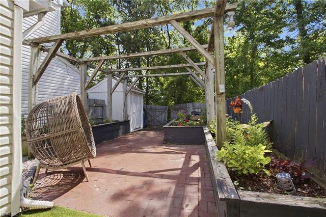 204 Arabian CIR, Yorktown, VA 23693
