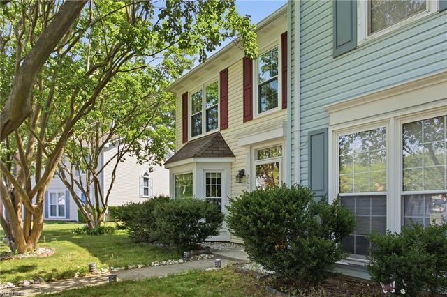 204 Arabian CIR, Yorktown, VA 23693