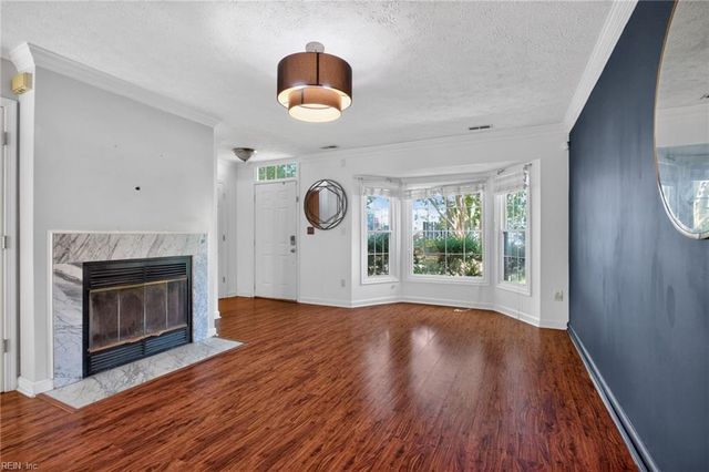 204 Arabian CIR, Yorktown, VA 23693