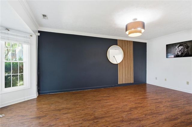 204 Arabian CIR, Yorktown, VA 23693