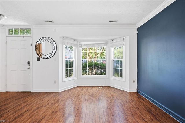 204 Arabian CIR, Yorktown, VA 23693
