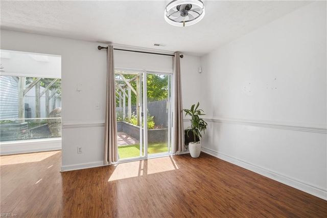204 Arabian CIR, Yorktown, VA 23693