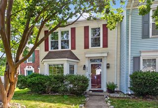 204 Arabian CIR, Yorktown, VA 23693
