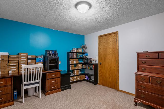 2722 S Crestline Cir, Wichita, KS 67215