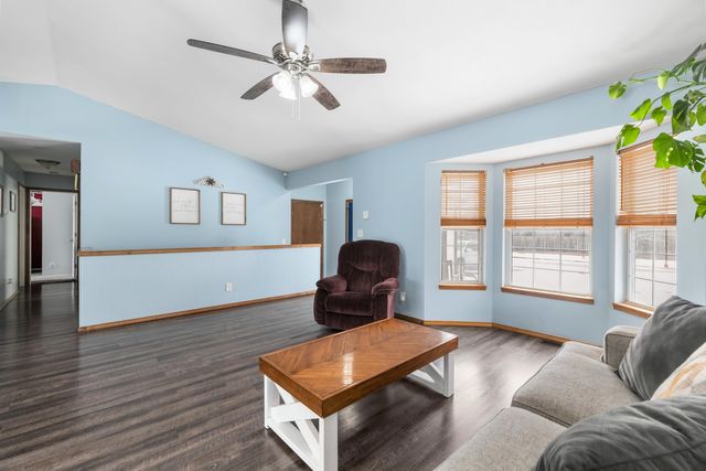 2722 S Crestline Cir, Wichita, KS 67215