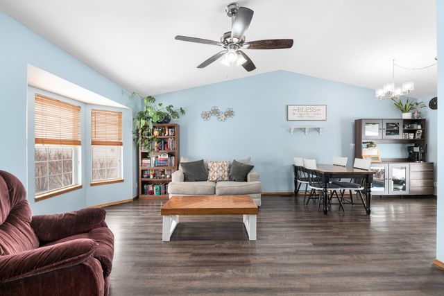 2722 S Crestline Cir, Wichita, KS 67215