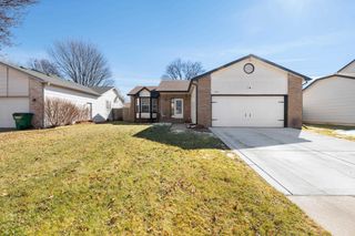 2722 S Crestline Cir, Wichita, KS 67215