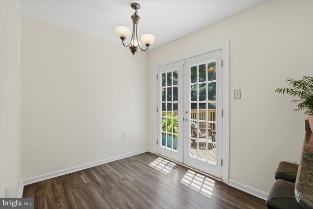 401 NIKKI TER SE, Leesburg, VA 20175