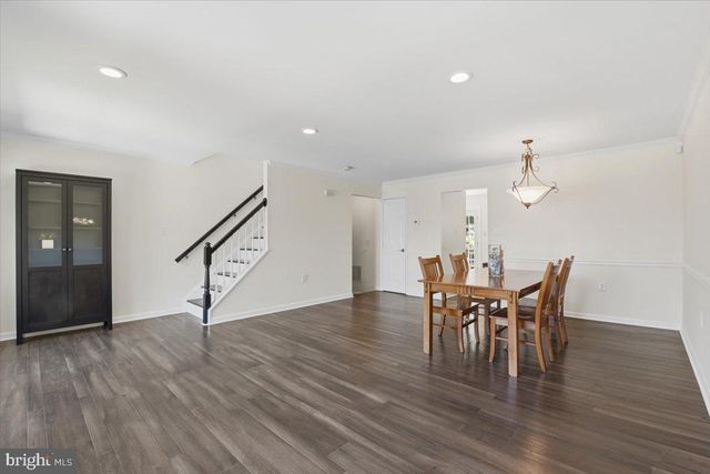 401 NIKKI TER SE, Leesburg, VA 20175