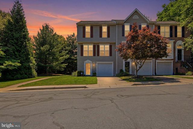 401 NIKKI TER SE, Leesburg, VA 20175
