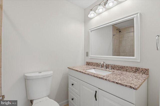 401 NIKKI TER SE, Leesburg, VA 20175