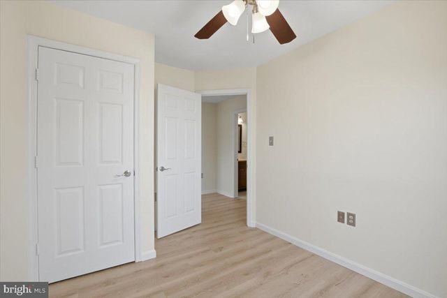 401 NIKKI TER SE, Leesburg, VA 20175
