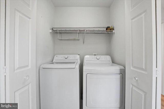 401 NIKKI TER SE, Leesburg, VA 20175