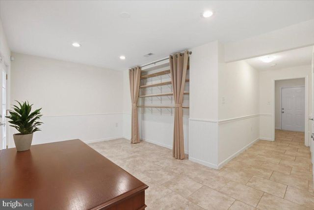 401 NIKKI TER SE, Leesburg, VA 20175
