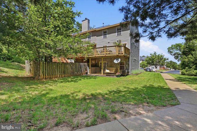 401 NIKKI TER SE, Leesburg, VA 20175