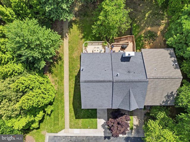 401 NIKKI TER SE, Leesburg, VA 20175